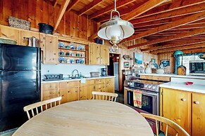Peaceful 2BR Lakefront Cabin w/ New Dock