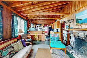 Peaceful 2BR Lakefront Cabin w/ New Dock