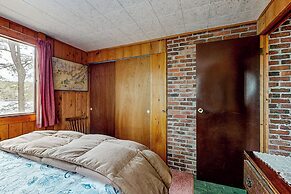 Peaceful 2BR Lakefront Cabin w/ New Dock
