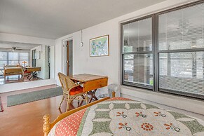 Highly Walkable Area! Charming Roswell Bungalow