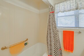 Highly Walkable Area! Charming Roswell Bungalow