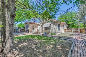 Highly Walkable Area! Charming Roswell Bungalow