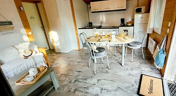 Coastal Cottage Retreat for Two