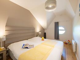 Oceanfront Duplex Retreat in Biscarrosse