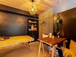 Oceanfront Duplex Retreat in Biscarrosse