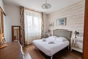 Cozy Holiday Home Near the sea