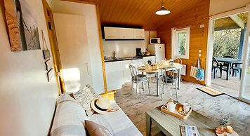 Island Cottage With Pool & Terrace