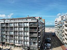 Central Coastal Apartment for 4