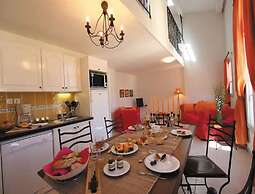 Duplex Apartment Near Maussane-les-alpilles