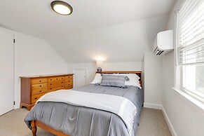 < 1 Mi to Dtwn Westerly! Walkable Coastal Escape