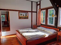 Large House With Private Sauna, Close to the Lake