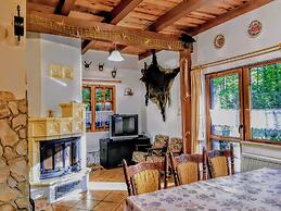 Large House With Private Garden and Sauna