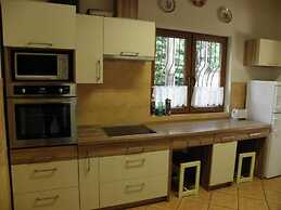 Large House With Private Garden and Sauna