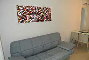 Comfortable Flat With Spacious Terrace