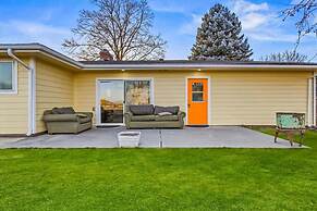 539 Massive 3 Bedroom Sleeps 10!