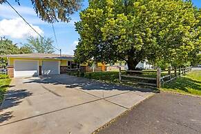 539 Massive 3 Bedroom Sleeps 10!