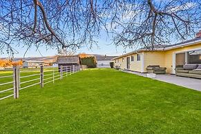 539 Massive 3 Bedroom Sleeps 10!