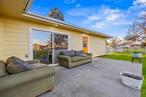 539 Massive 3 Bedroom Sleeps 10!