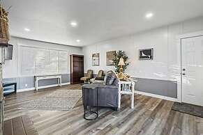 539 Massive 3 Bedroom Sleeps 10!