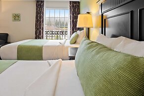 Serene Stay With Amenities & Breakfast bar