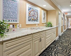 Serene Stay With Amenities & Breakfast bar