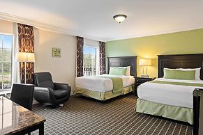 Serene Stay With Amenities & Breakfast bar