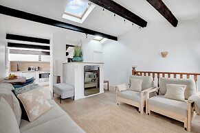 Stunning Duplex 1br/4p - Notre-dame Cathedral