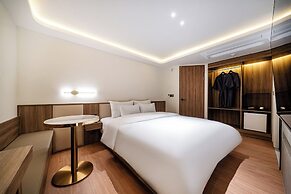 Hotel Code Cheonho