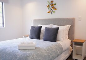 2 Bedroom Beach Frontage Apartment