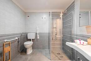 Ottavia Residence Apartment Silver 3 Pax