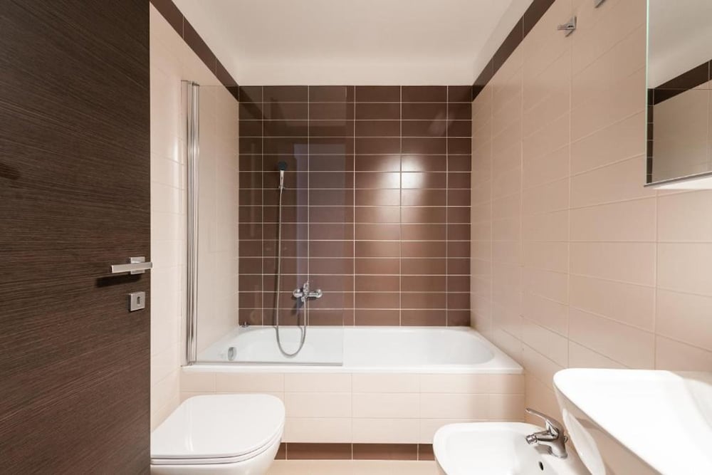 Ottavia Residence Apartment Silver