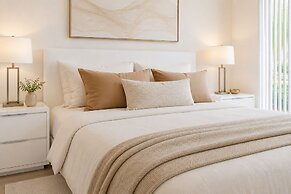 Cityline DT Hotel & Suites