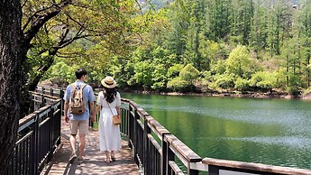 Pocheon La Vie en Rose Pension