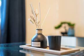 Premium Central House- Sleeps 9 - Garden - Parking