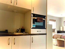 Modern Chester Studio Apartment Central Location