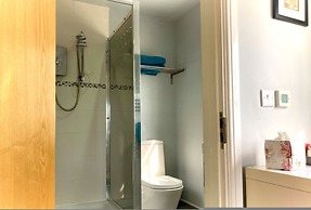 Modern Chester Studio Apartment Central Location
