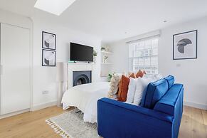 Stylish Soho 1BR Central
