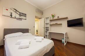 Spacious 3-Bedroom Flat in Central Genoa