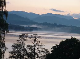 Romantic Boathouse on Lake Windermere