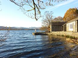 Romantic Boathouse on Lake Windermere