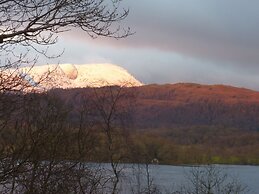 Romantic Boathouse on Lake Windermere