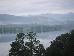 Romantic Boathouse on Lake Windermere