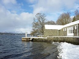 Romantic Boathouse on Lake Windermere