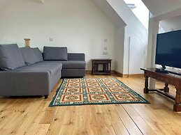 Apartment Sleeps 6 With Parking