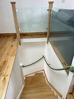 Apartment Sleeps 6 With Parking