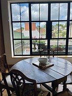 Apartment Sleeps 6 With Parking