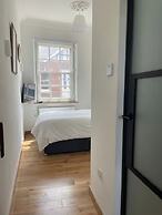 Apartment Sleeps 6 With Parking