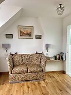 Apartment Sleeps 6 With Parking