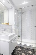 Bright 1BR Near Piccadilly Circus
