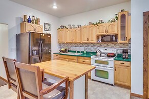 Walkable Main St Studio Near Lake Cochrane